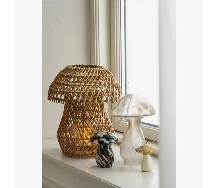 mknv051124 3 ada stoltz sieni lyhty rottinkia rotiinkilyhty 3 kuva