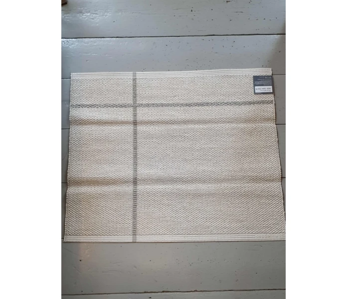 pappelina odd rare fred linen vanilla muovimatto sisamatto ulkomatto ulkokayttoon ovimatto pellava vanilja 70 x 60 cm 2 kuva
